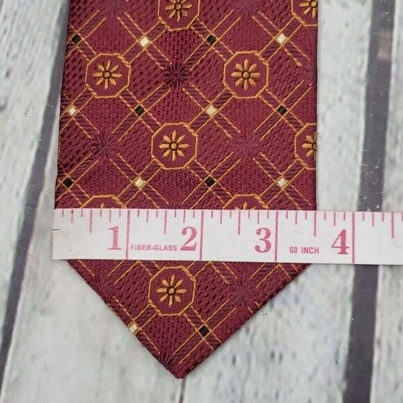 Jos. A. BANK Silk Red Flower Tie Made in Italy - Picture 6 of 8